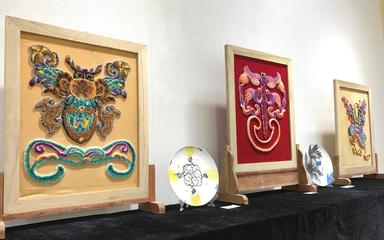“潤物”無聲 技藝生花——美術(shù)系工藝美術(shù)品設(shè)計專業(yè)師生展圓滿舉辦